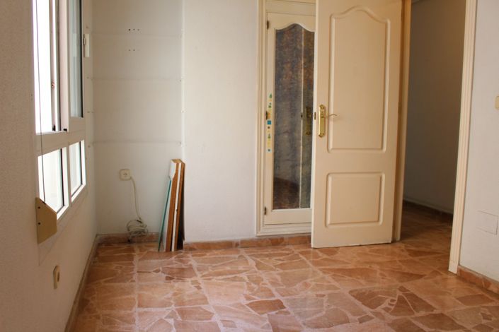 Image No.26-5 Bed Apartment for sale