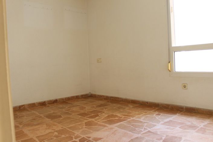 Image No.27-5 Bed Apartment for sale