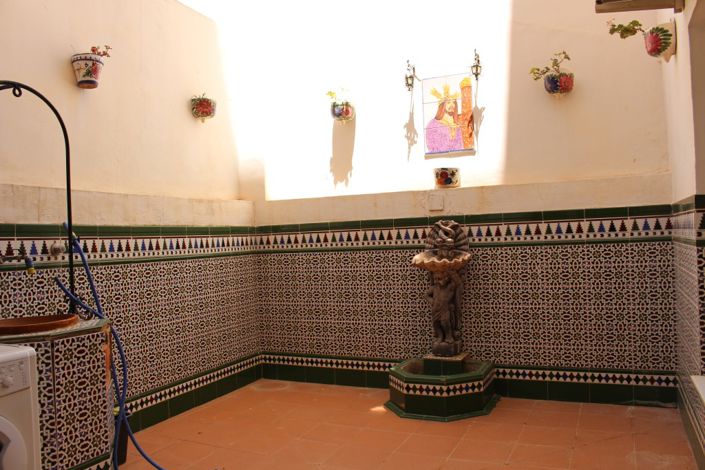 Image No.32-5 Bed Apartment for sale