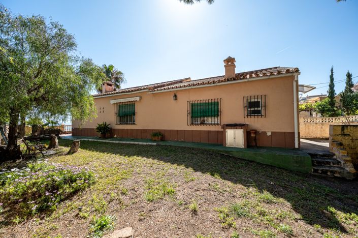 Image No.3-4 Bed Villa for sale