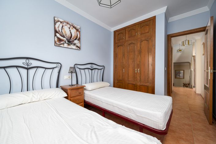 Image No.16-Jumelé de 4 chambres à vendre à Nerja