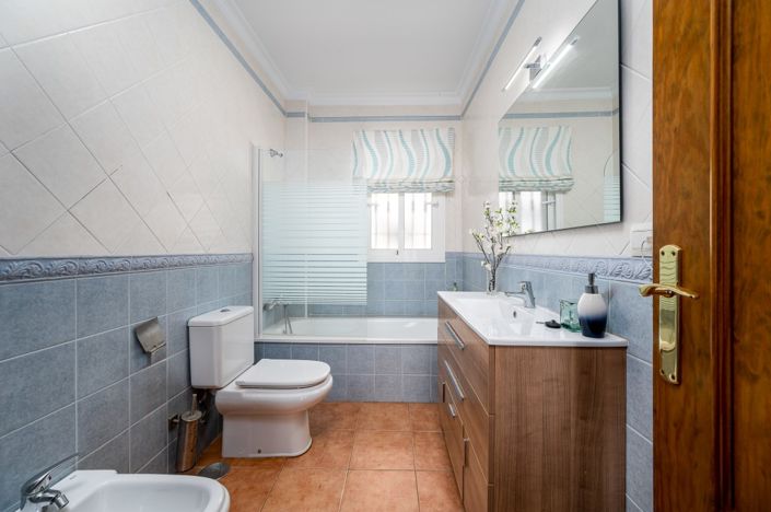 Image No.36-Jumelé de 4 chambres à vendre à Nerja