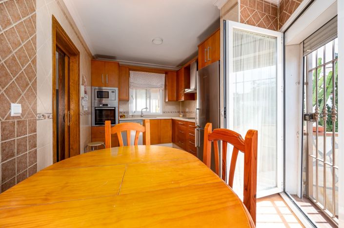 Image No.6-Jumelé de 4 chambres à vendre à Nerja