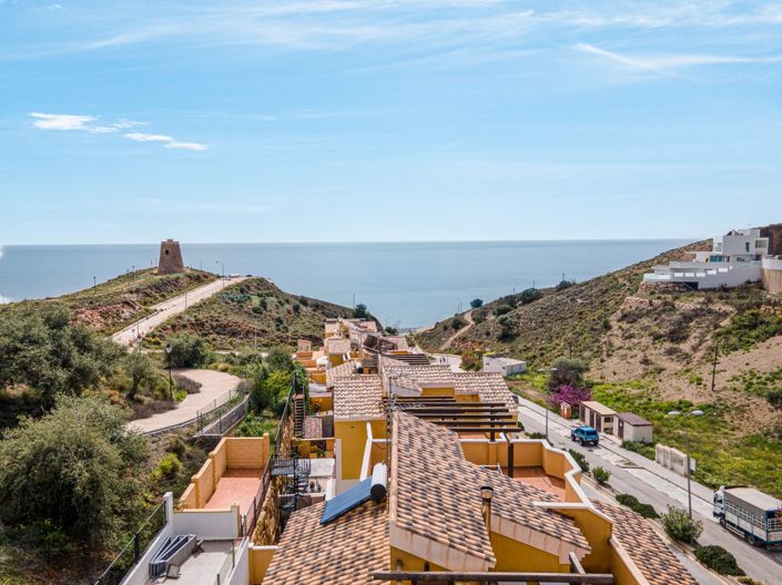 Image No.2-3 Bed Semi-Detached for sale