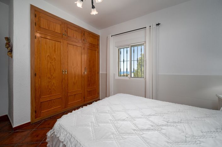 Image No.10-3 Bed Villa for sale