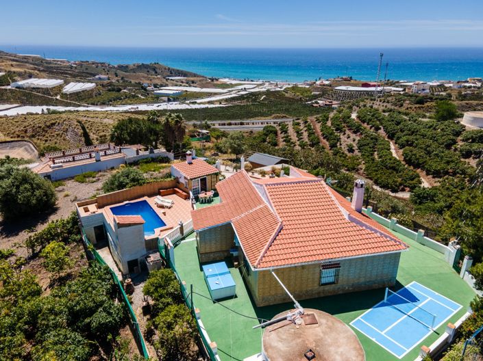 Image No.2-3 Bed Villa for sale