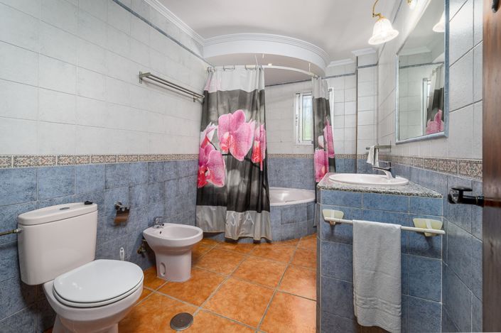 Image No.13-4 Bed Villa for sale