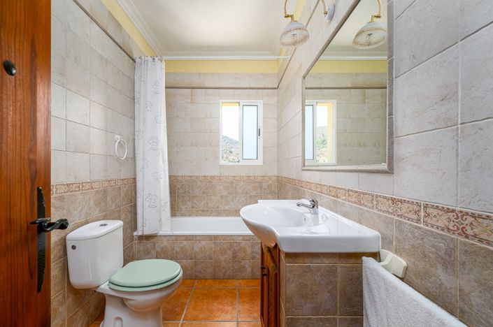 Image No.18-4 Bed Villa for sale