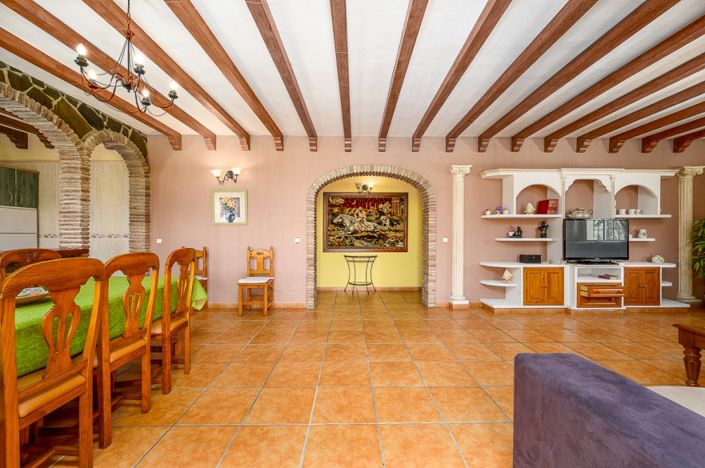 Image No.6-4 Bed Villa for sale