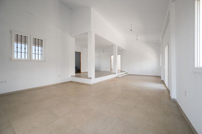 Image No.13-3 Bed Villa for sale