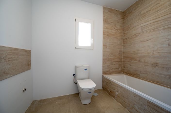 Image No.20-3 Bed Villa for sale