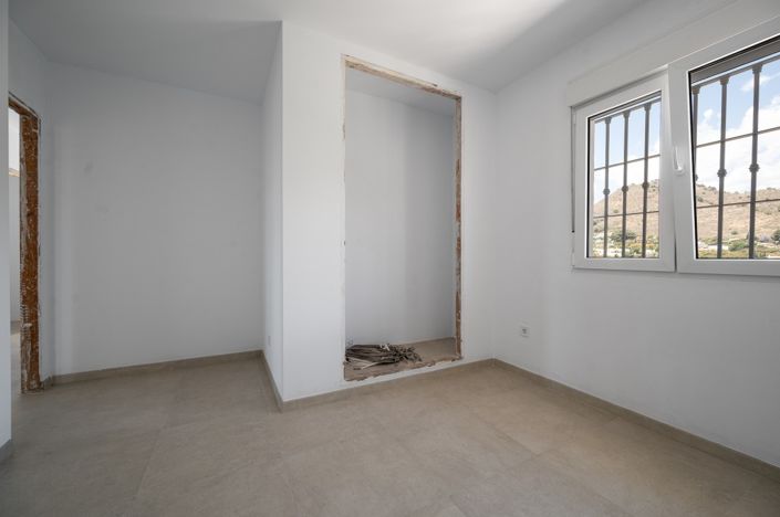 Image No.21-3 Bed Villa for sale