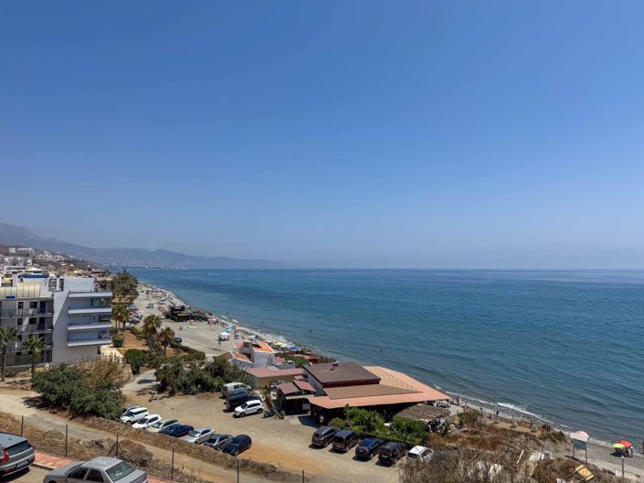 Image No.3-3 Bed Property for sale