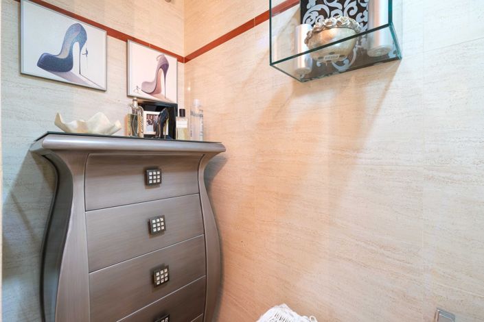 Image No.31-3 Bed Property for sale