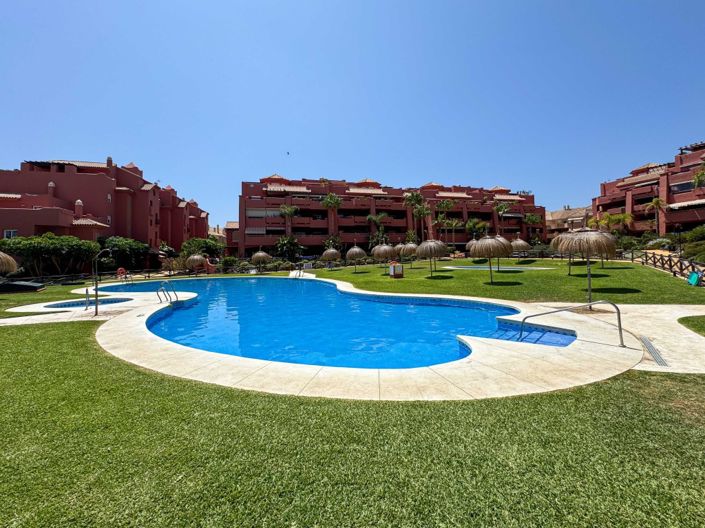 Image No.37-3 Bed Property for sale