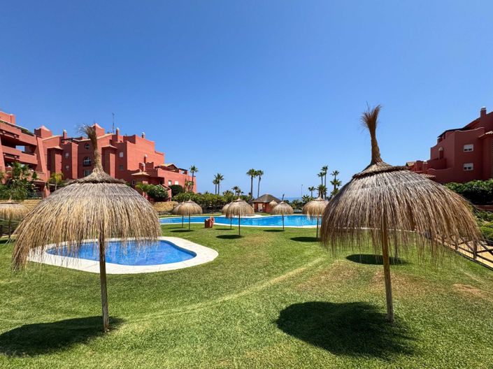 Image No.39-3 Bed Property for sale