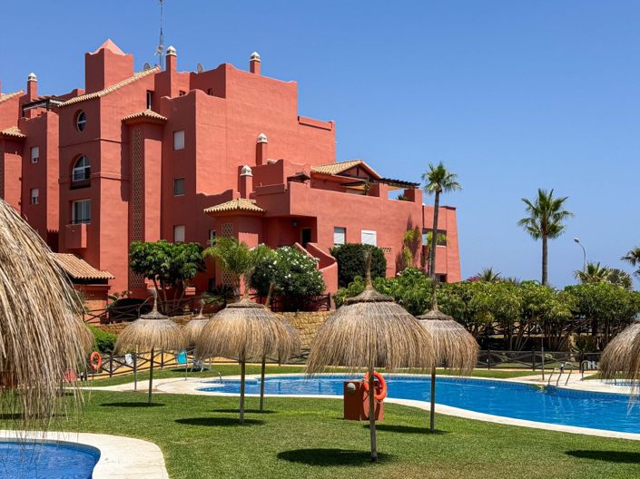 Image No.41-3 Bed Property for sale