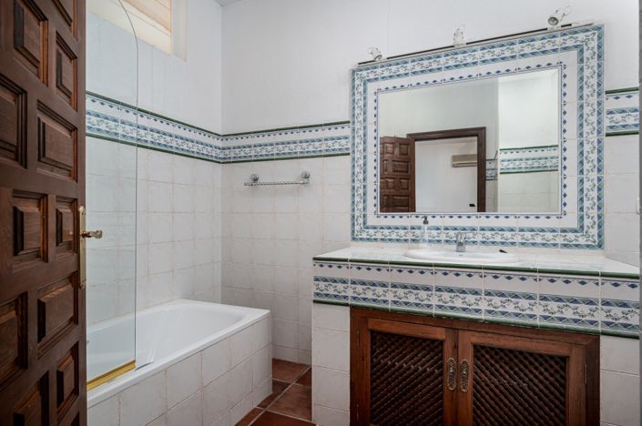 Image No.37-Villa de 6 chambres à vendre à Almuñécar