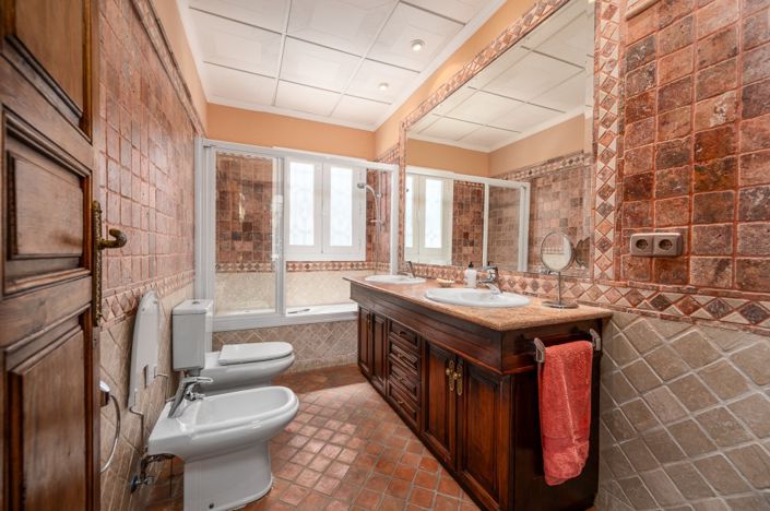 Image No.51-Villa de 6 chambres à vendre à Almuñécar