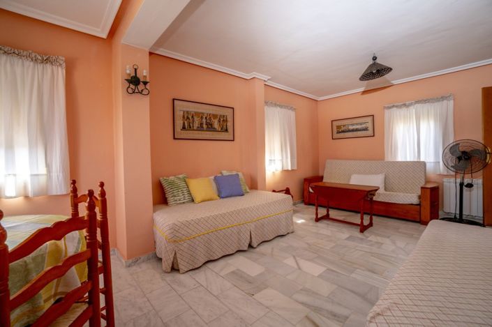 Image No.20-4 Bed Villa for sale