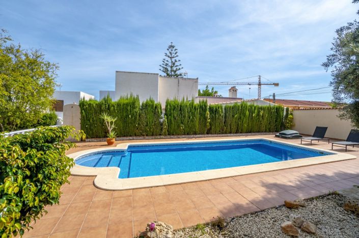 Image No.48-4 Bed Villa for sale