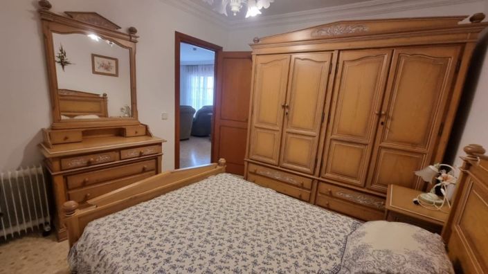 Image No.23-5 Bed Property for sale