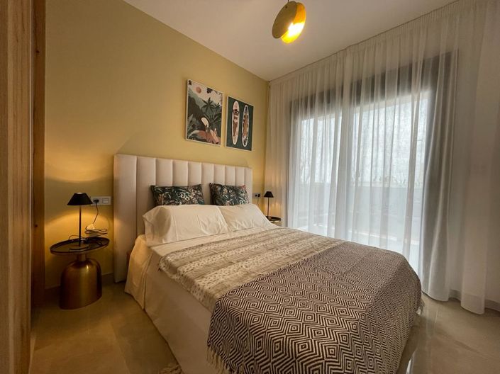 Image No.14-2 Bed Property for sale