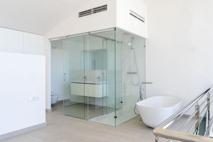 Image No.13-5 Bed Townhouse for sale