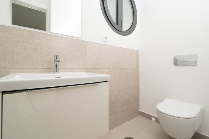 Image No.16-5 Bed Townhouse for sale