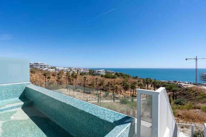 Image No.18-5 Bed Townhouse for sale