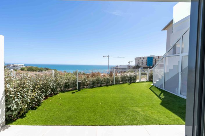 Image No.20-5 Bed Townhouse for sale