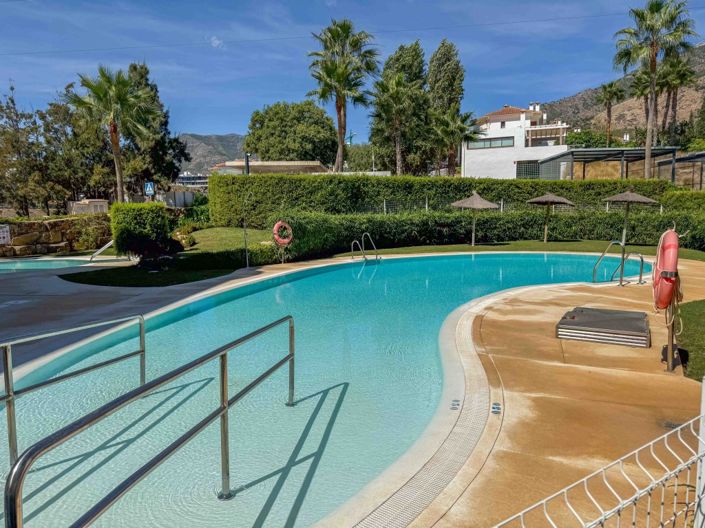 Image No.37-5 Bed Townhouse for sale