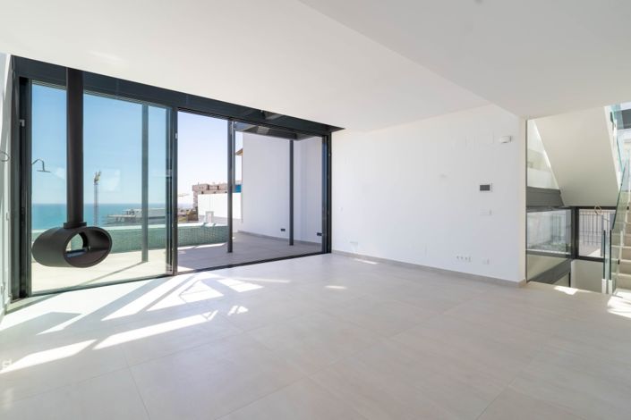 Image No.5-5 Bed Townhouse for sale