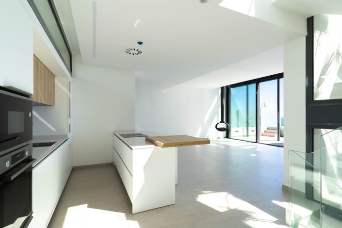 Image No.6-5 Bed Townhouse for sale