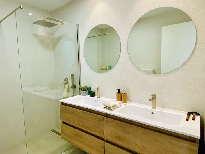 Image No.11-2 Bed Property for sale