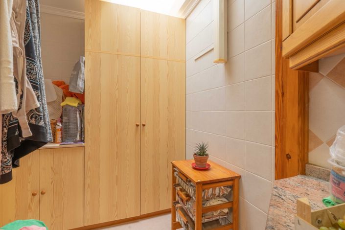 Image No.18-2 Bed Semi-Detached for sale