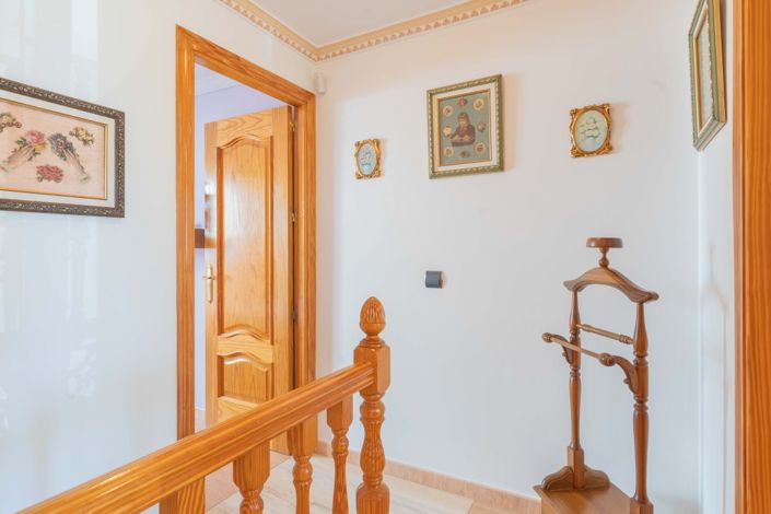 Image No.9-2 Bed Semi-Detached for sale