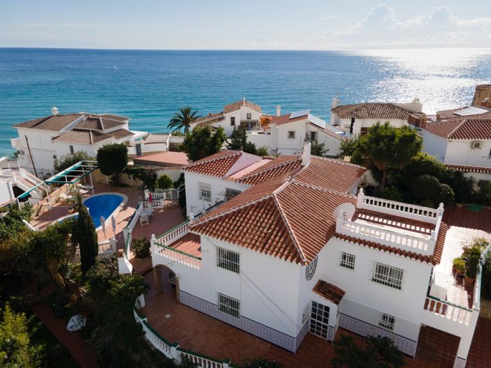 Image No.1-5 Bed Villa for sale