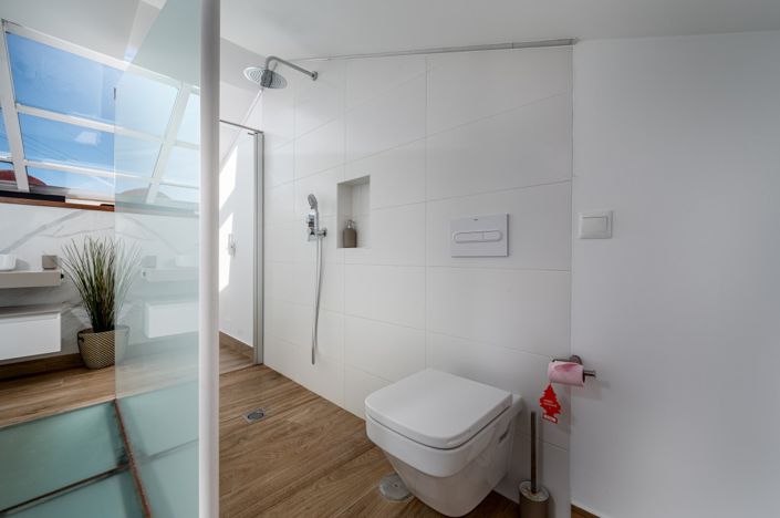 Image No.11-3 Bed Townhouse for sale