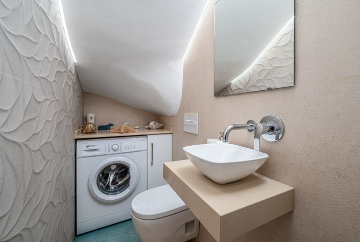 Image No.18-3 Bed Townhouse for sale