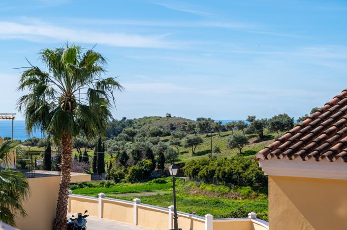 Image No.20-3 Bed Townhouse for sale