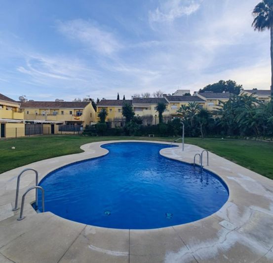 Image No.5-Maison de ville de 3 chambres à vendre à Estepona