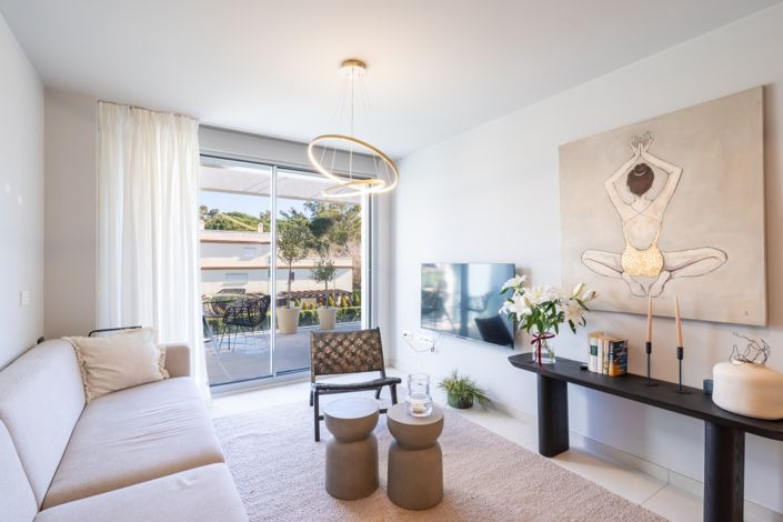 Image No.2-2 Bed Apartment for sale