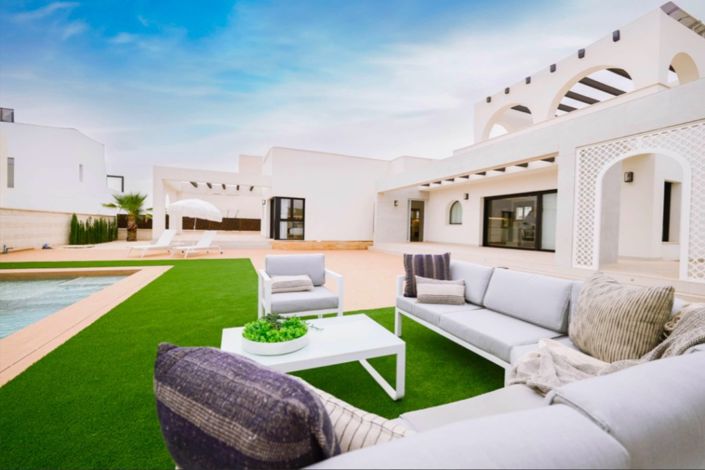 Image No.2-3 Bed Villa for sale