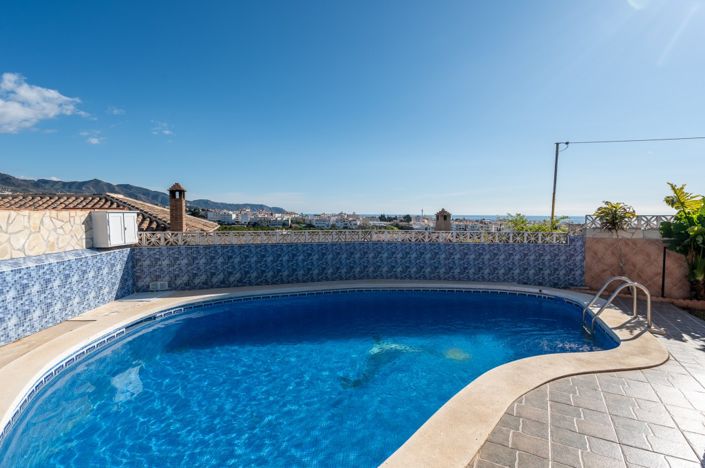 Image No.3-Villa de 3 chambres à vendre à Nerja