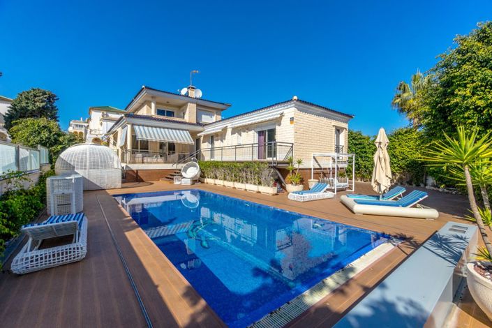 Image No.1-Villa de 5 chambres à vendre à Torrevieja