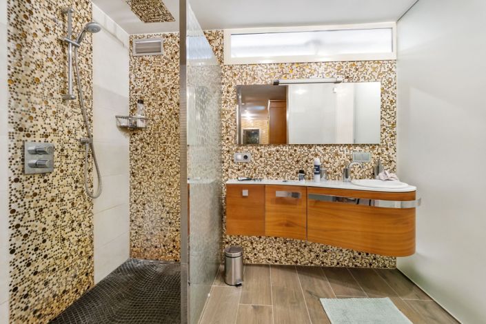 Image No.16-5 Bed Villa for sale