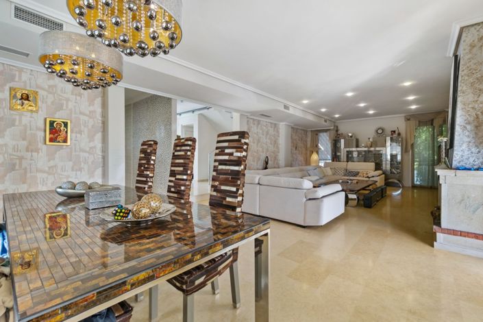 Image No.5-5 Bed Villa for sale