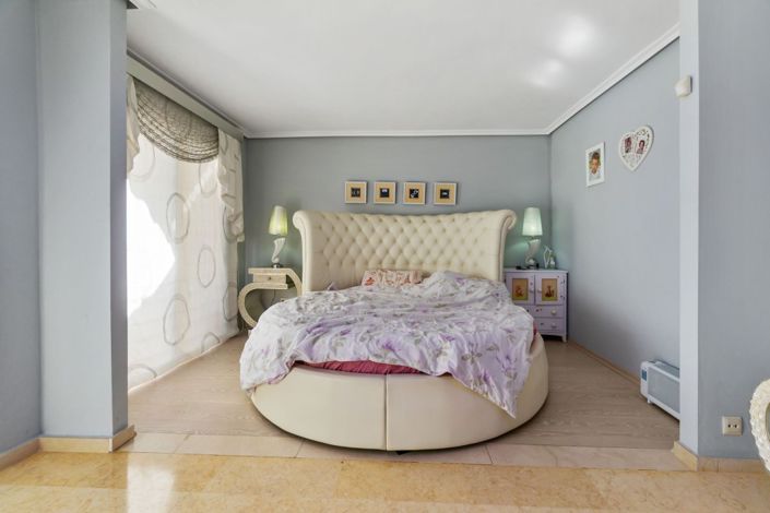 Image No.8-5 Bed Villa for sale