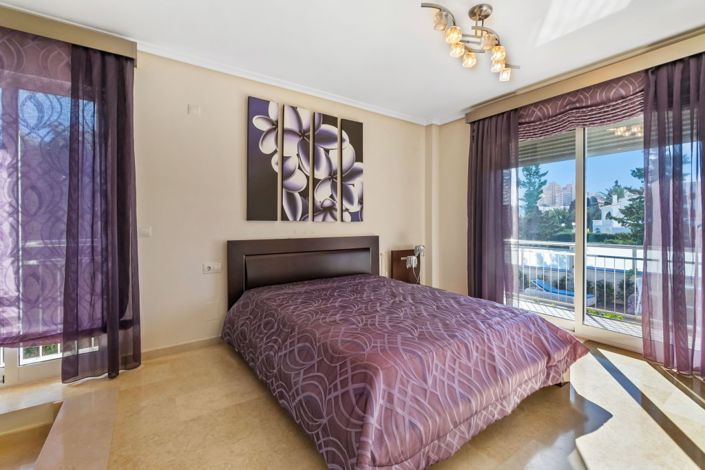 Image No.9-5 Bed Villa for sale